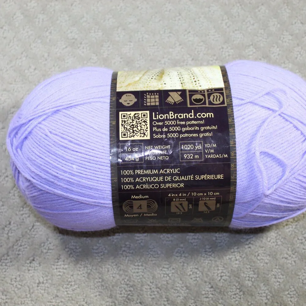 Lot of 4 Skeins Yarn Vintage & Current 100% Acrylic Wintuk Lion Brand Sayelle
